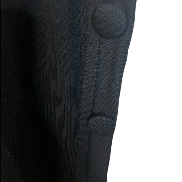 A cute dress in merino wool. It’s black and a size medium - Picture 3 of 6